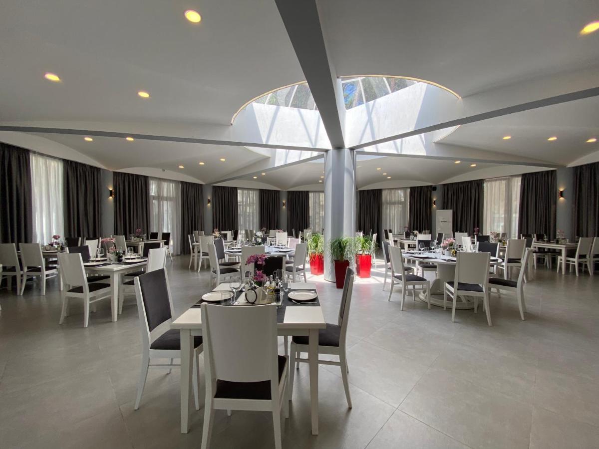 Atrium Deluxe Resort Голем Екстериор снимка