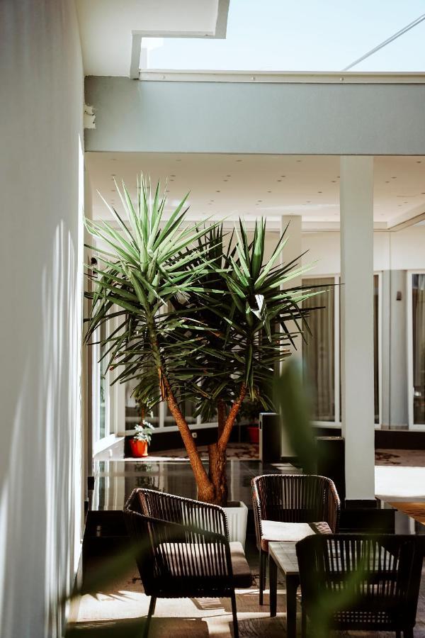 Atrium Deluxe Resort Голем Екстериор снимка