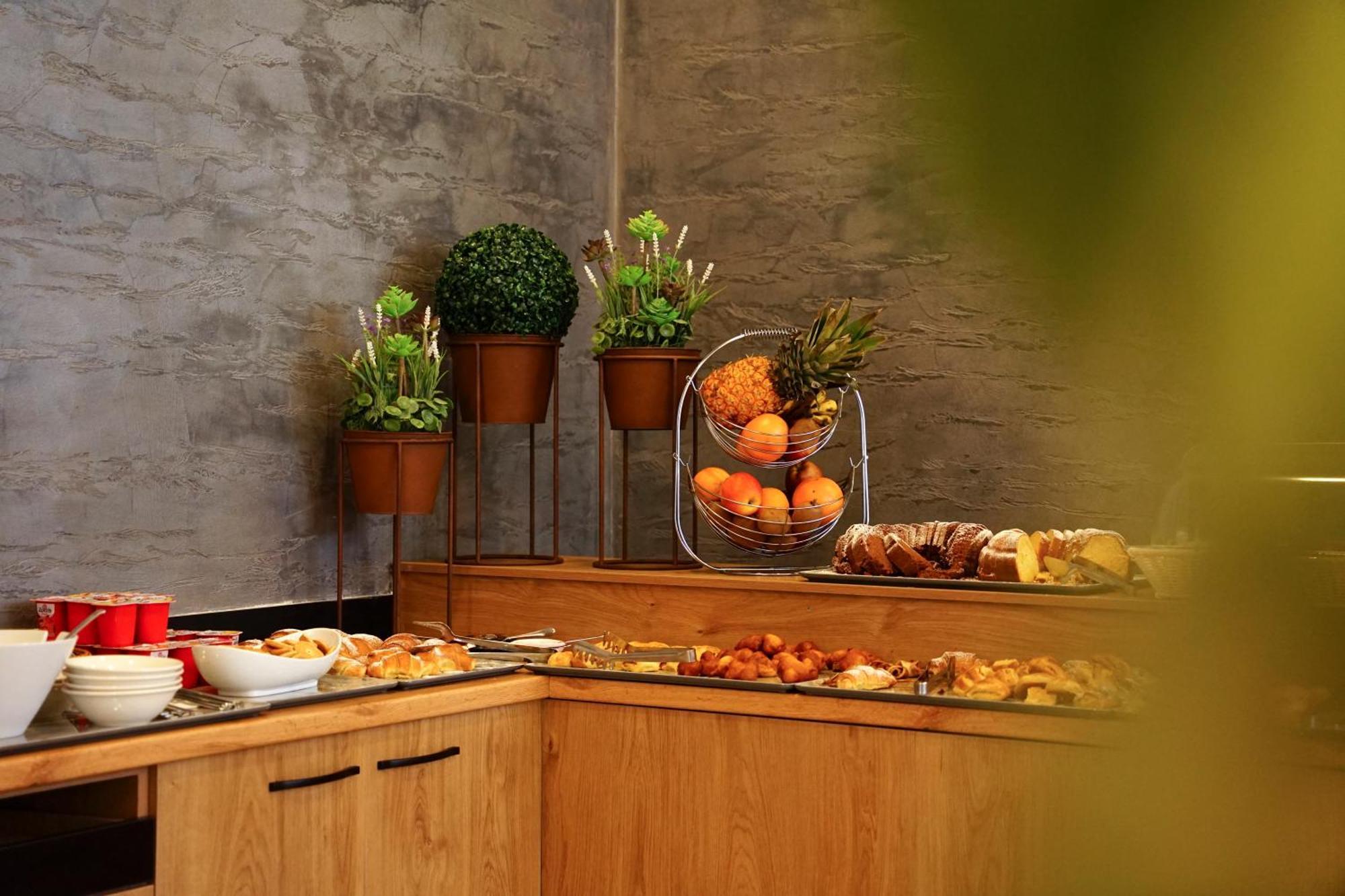Atrium Deluxe Resort Голем Екстериор снимка